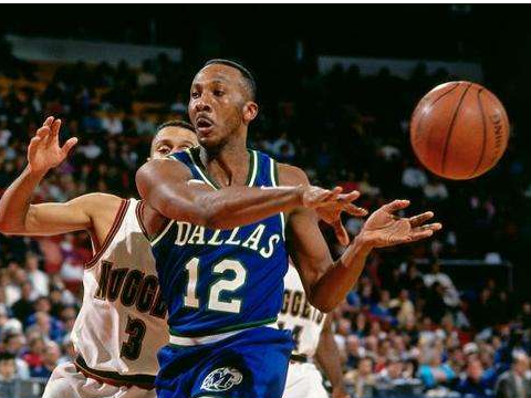 篮球百科-网络最火的游戏-街头篮球官网